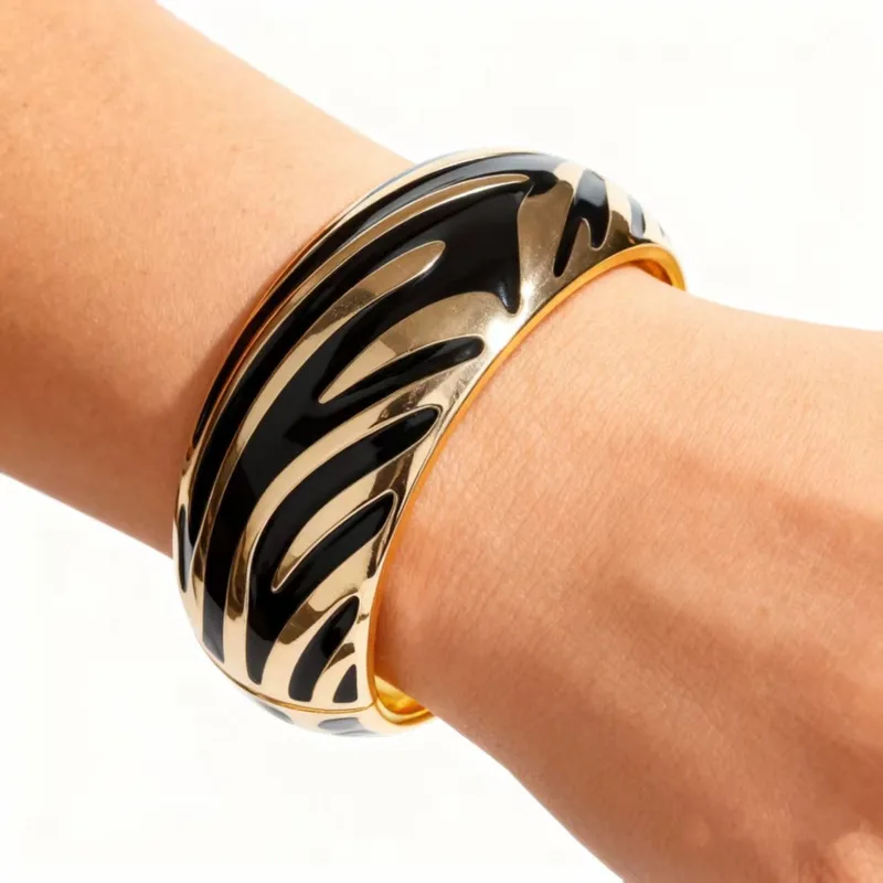 Nyra Enamel Wave Cuff