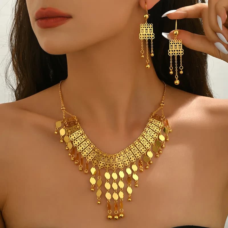 Amira Filigree Tassel Set