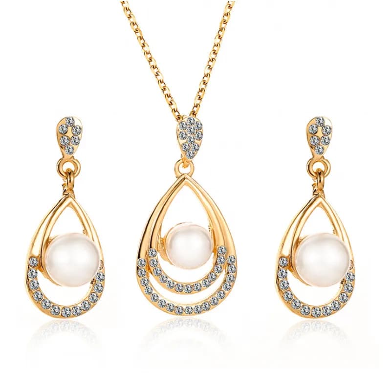 Naina Pearl Teardrop Set